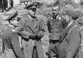 gen.Speidel,feldmarsz.Kesselring,Loerzer (drugi z prawej)i gen.Jeschonnek - 08.1940