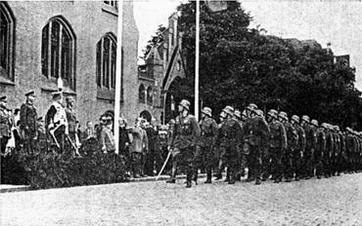 von Mackensen - przed supskim ratuszem - 14.08.1936 r.